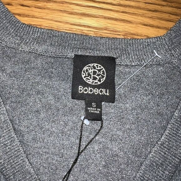 NWT Bobeau Women's Size S Dark Grey Heather Side Slit V-Neck Pullover Sweater - Picture 3 of 4
